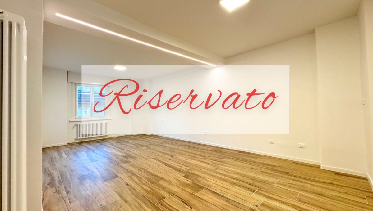 scritta Riservato Laives