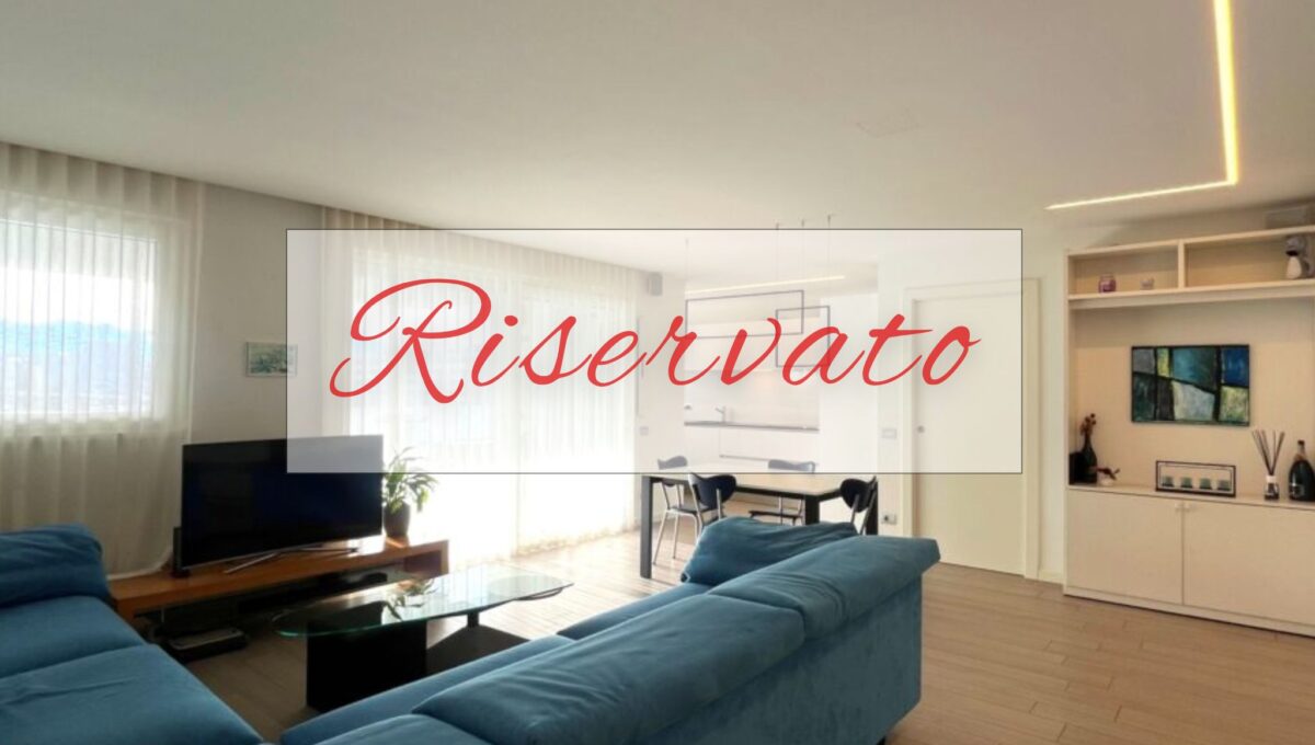 scritta Riservato via giulini 13